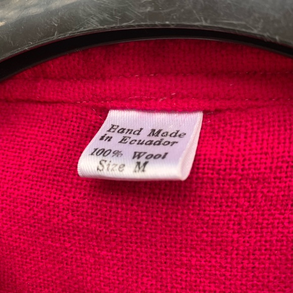 Vintage Sweater hand made in Ecuador size Medium. - Picture 3 of 8